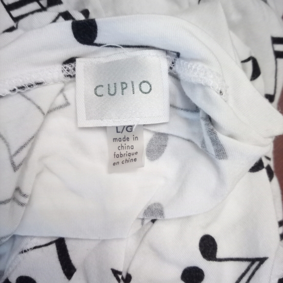 Cupio White Top with Black Music Note Design - Picture 2 of 2